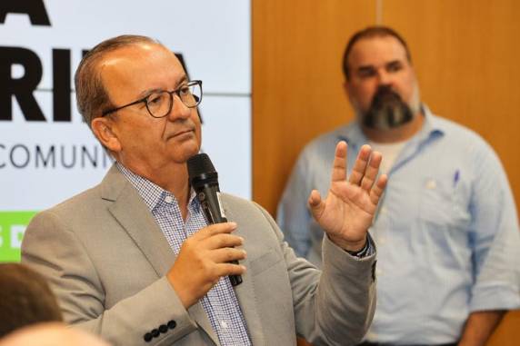 Por determinação judicial, ex-presidente e o líder do PL não podem manter contato, já que ambos são investigados em inquéritos no STF