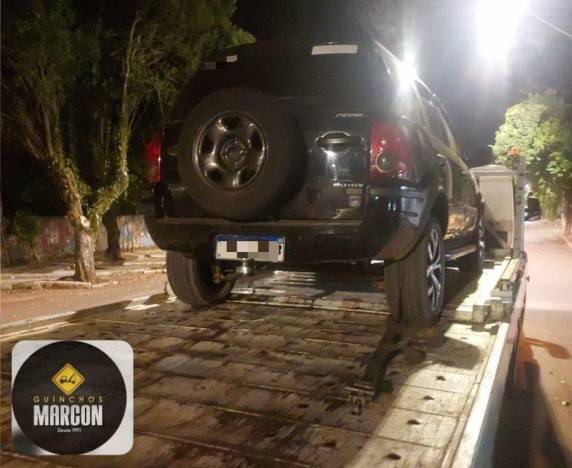 A vítima e uma das crianças ficaram no local enquanto o autor, de 44 anos, fugiu em direção a Santa Bárbara do Sul com a outra filha.