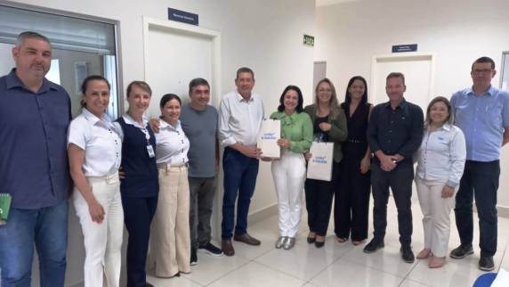 Os novos gestores foram acolhidos pela administração do Hospital e pela gerência da Unidade e puderam acompanhar o andamento do trabalho desenvolvido pelo Vida & Saúde em Giruá.
