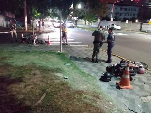 O caso será investigado pela Delegacia de Polícia de Homicídios e Proteção à Pessoa (DPHPP), que analisará imagens de câmeras de segurança e ouvirá testemunhas para esclarecer as circunstâncias