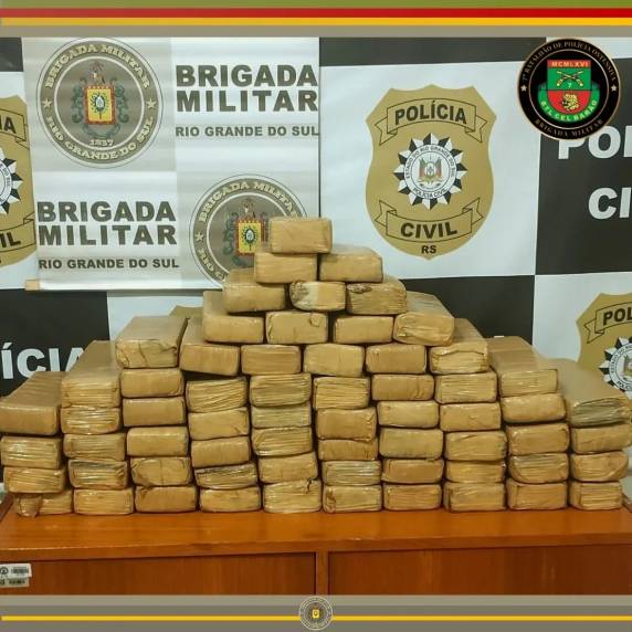 Os 64 tijolos da droga totalizaram 50kg