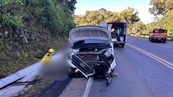 Motociclista morre após bater de frente com carro na BR-282 em SC - foto 4