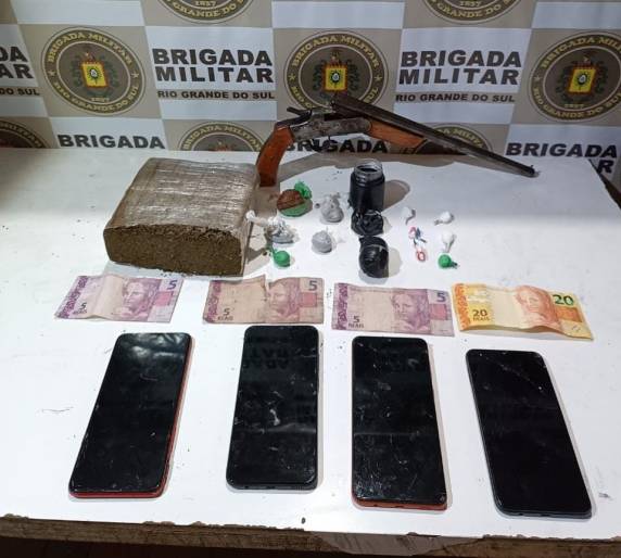 A prisão e apreensão de drogas ocorreu na localidade de Vista Alta