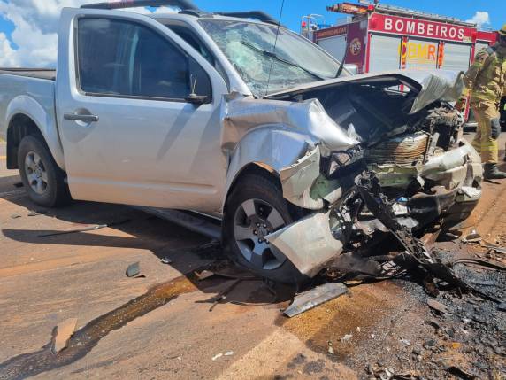 Grave acidente deixa quatro feridos na BR-472 próximo a indústria São José - foto 2