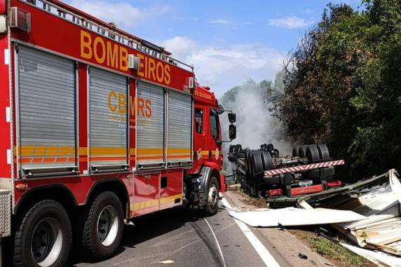 Rodovia está bloqueada no sentido a Antônio Prado