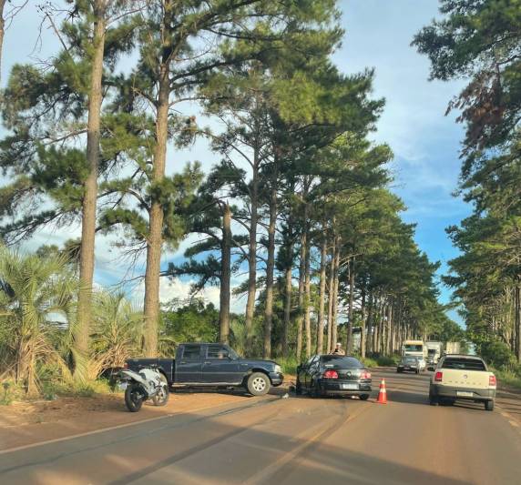 Colisão entre veículos deixa duas pessoas feridas na RS-344 em Giruá - foto 2