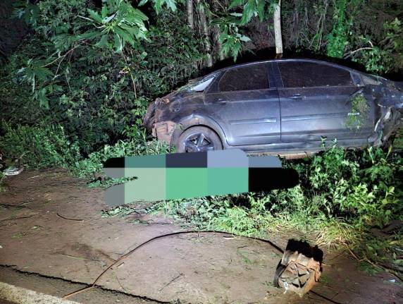 Saída de pista deixa uma vítima fatal na RS-342 em Ijuí - foto 3