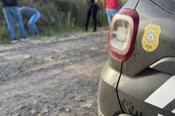 Corpo foi encontrado por morador da localidade de Corredor Barbosa, no interior do município. Vítima tinha antecedentes criminais.