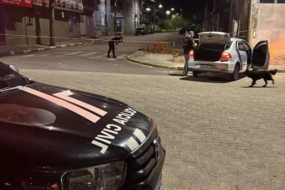 Ataque a tiros deixa motorista de veículo em estado grave na zona norte de Porto Alegre - foto 2