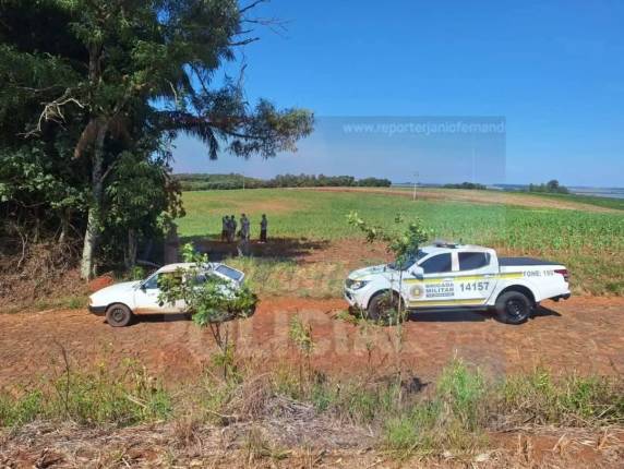 A vítima foi alvejada por três disparos e morreu no local; polícia investiga relação do crime com outro homicídio ocorrido em janeiro. Os suspeitos foram presos em Ibirubá.