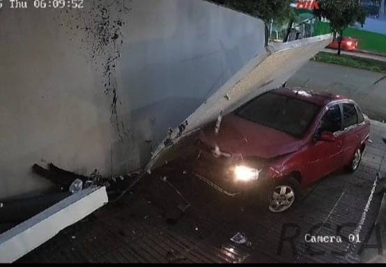 A ocorrência foi registrada na Avenida Venâncio Aires, nas proximidades de um supermercado