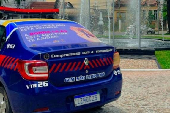 Segundo a Guarda Municipal, moradores da redondeza, ao verem a cena, acreditaram se tratar de um possível abusador de crianças e ficaram revoltados