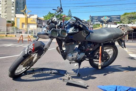 Motoboy morre em colisão com carro na zona sul de Porto Alegre - foto 3