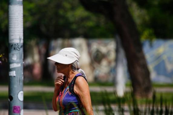 Máximas permanecerão entre 5°C e 7°C acima da média. Termômetros poderão passar de 35°C em diversas cidades gaúchas