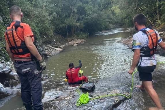 Seis casos ocorreram no domingo, na Serra, no Vale do Paranhana, no Vale do Sinos, no Norte, na Região Central e no Litoral Norte. No sábado, uma ocorrência foi registrada em Bom Princípio, no Vale do Caí