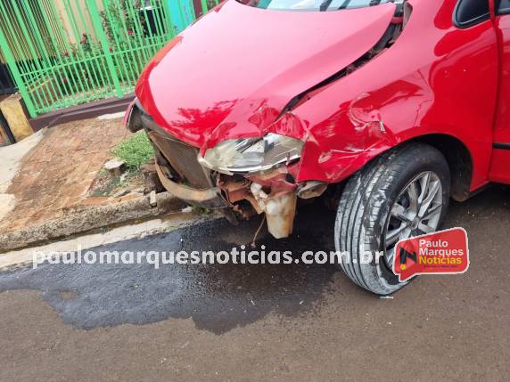 Mulher fica ferida após colisão entre dois veículos no bairro São Francisco, em Três de Maio - foto 5