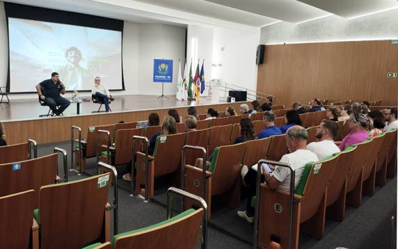 Feapaes-RS realiza encontro formativo em Três de Maio - foto 3
