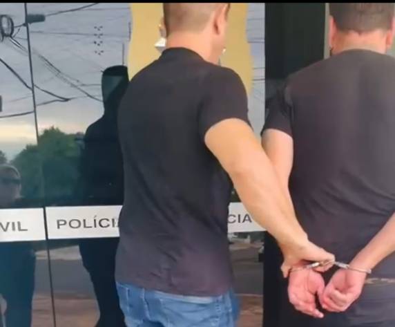 O homem foi capturado pela Polícia Civil da Capital Missioneira; o indivíduo possuía mandados de prisão nas Comarcas de Três de Maio e Ijuí