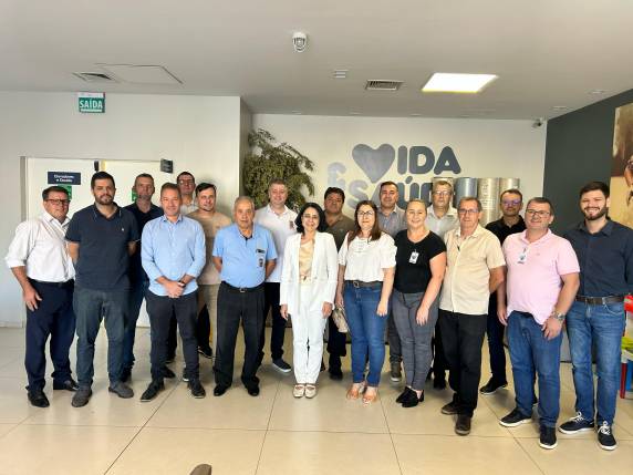 Após a visita às obras, o grupo reuniu-se com a Administração do Hospital.