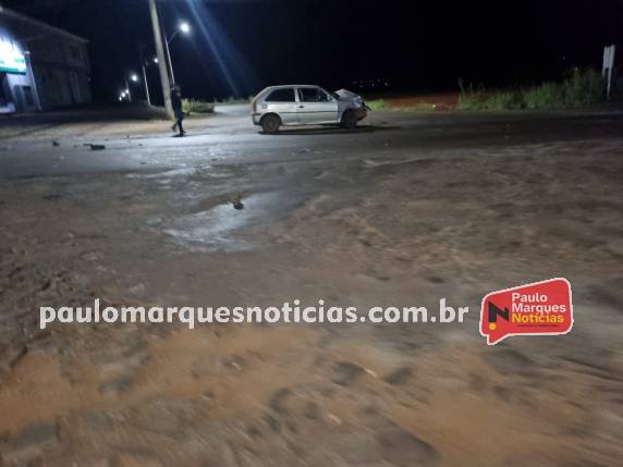 Caminhonete tomba após colisão na RS-342 em Três de Maio - foto 4