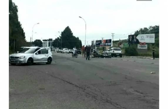 O motociclista chegou a ser socorrido pelo Serviço de Atendimento Móvel de Urgência (Samu) até o Hospital Nossa Senhora de Fátima, onde faleceu horas depois.