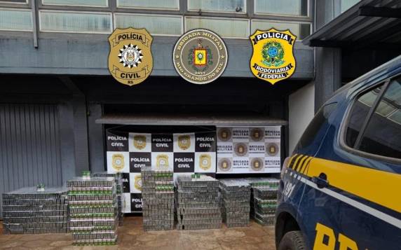 Operação conjunta entre PRF, Brigada Militar, DRACO E BPCHQ resulta em apreensão de cigarros