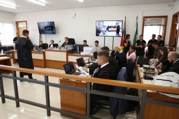 Irmã e cunhado da vítima, Návia Regina Christan, foram considerados os mandantes do crime, cometido em 2017. A mulher morreu no ano seguinte, em novo ataque a tiros