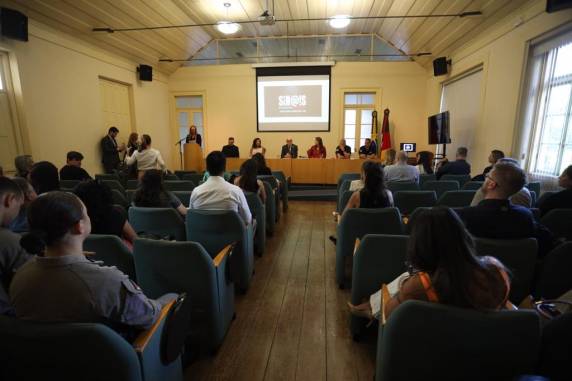 Do ano passado até agora, o projeto acompanhou 178 casos de adolescentes radicalizados ou em risco, e 61 deles continuam sendo monitorados.