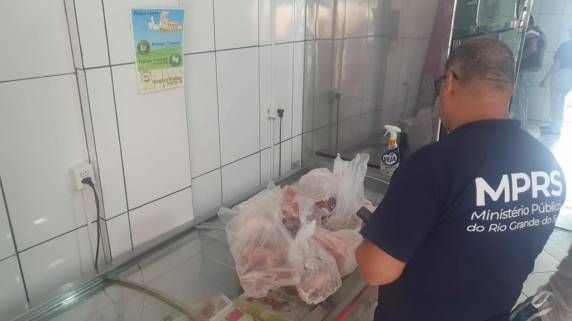 Fiscalização interdita um mercado e apreende 2 toneladas de produtos impróprios, em Independência - foto 4