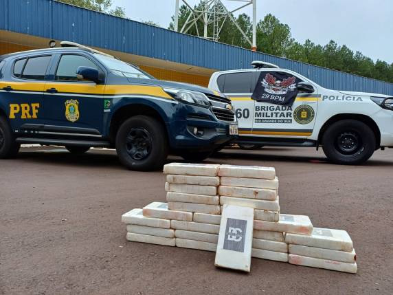 Droga era transportada por um casal paraguaio.