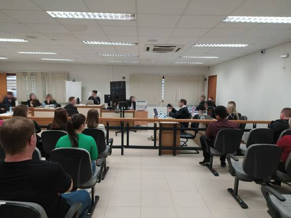 O julgamento foi presidido pela Juíza de Direito Jaquelline Santos Silva, da 1ª Vara Judicial.