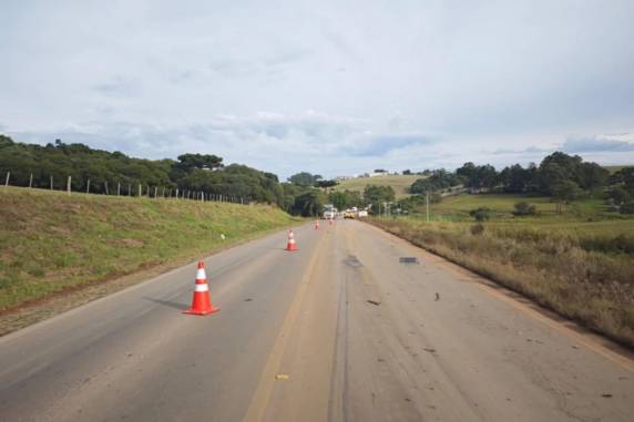 Homem morre em colisão entre carro e moto na RS-324, em Passo Fundo - foto 2