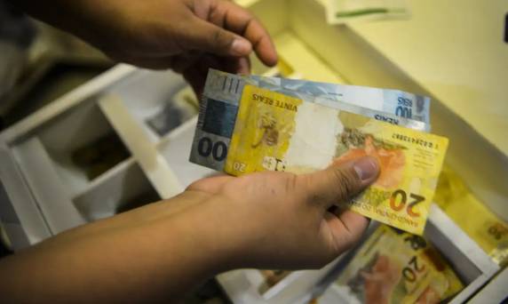 Reajuste segue previsão de 4,76% do INPC mais 2,5%