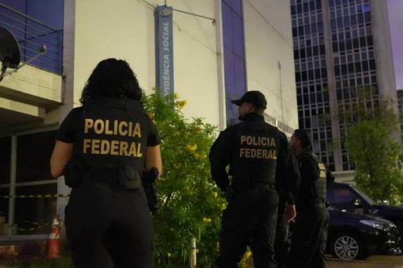 Presidente do INSS é afastado em operação da Polícia Federal contra fraude bilionária em benefícios - foto 2