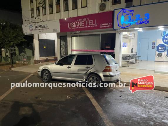 Condutor bate com veículo em quatro carros estacionados no Centro de Três de Maio; VEJA VÍDEO - foto 4