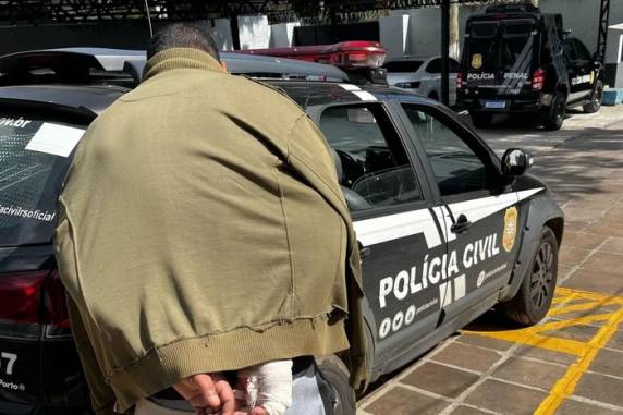 Vítima foi abordada na praça do bairro São Lucas na madrugada de quinta-feira