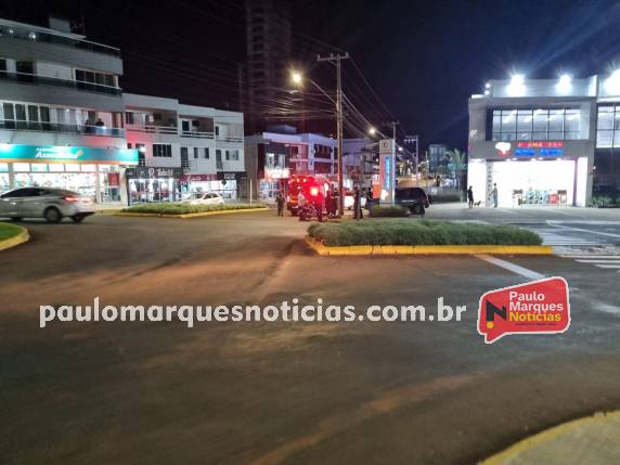 Acidente entre caminhonete e motocicleta mobilizou a guarnição do Corpo de Bombeiros, em Três de Maio - foto 3