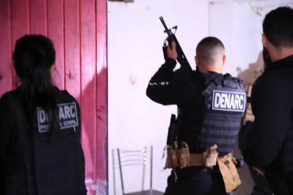 Polícia prende quatro suspeitos de envolvimento com tráfico de drogas sintéticas e golpe dos nudes - foto 3