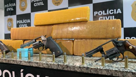Polícia prende quatro suspeitos de envolvimento com tráfico de drogas sintéticas e golpe dos nudes - foto 5