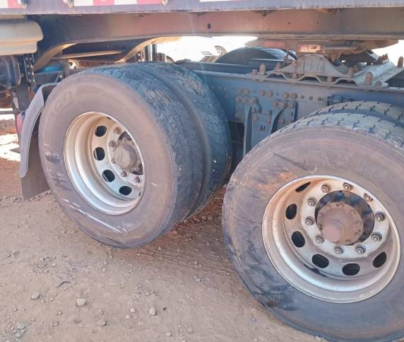Colisão entre carro e carreta deixa mulher ferida na RS-342 em Três de Maio - foto 2