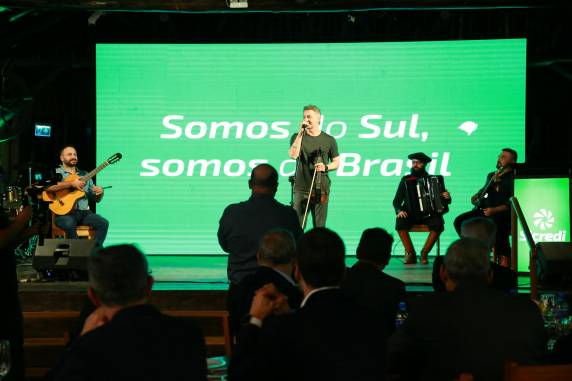 Sicredi lança campanha que valoriza a força do povo gaúcho - foto 2