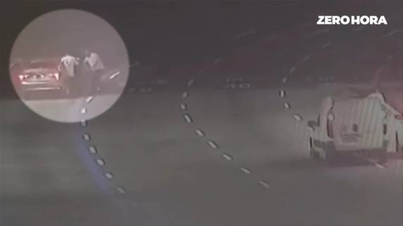 Polícia Civil busca identificar os suspeitos e a motivação do crime. Ninguém ficou ferido