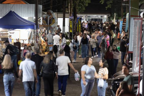 Expofeira recebe mais de 18 mil pessoas no primeiro dia de atrações - foto 2