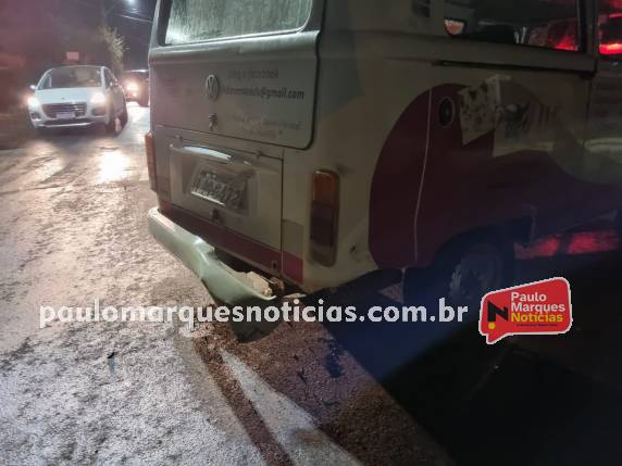 Mulher e criança ficam feridas em colisão no centro de Três de Maio - foto 2