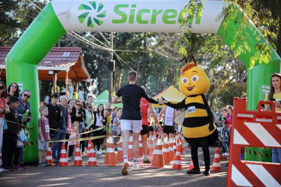 Sicredi comemora 79 anos com atividades na Expofeira - foto 7