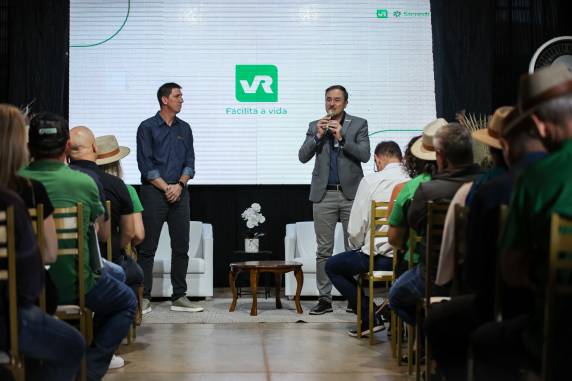 Sicredi comemora 79 anos com atividades na Expofeira - foto 6