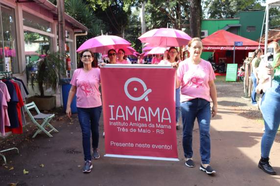 O evento se consolida como um momento de celebração da vida e de união em prol da saúde das mulheres