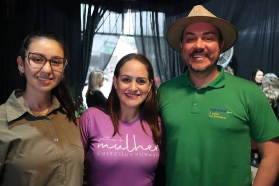 Mulheres se reúnem para discutir evolução dos direitos femininos em Três de Maio - foto 7