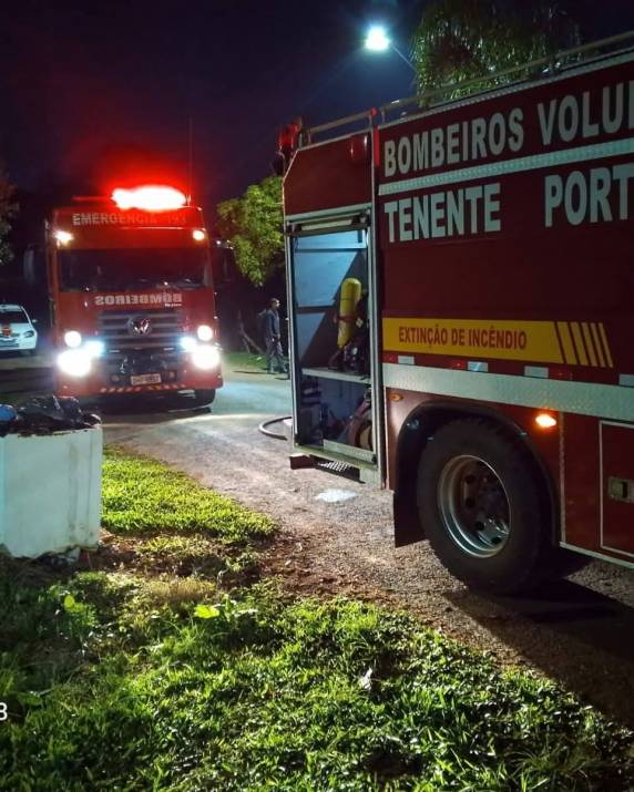 Incêndio atinge residência em Barra do Guarita - foto 3