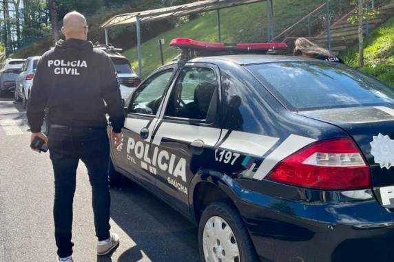 Cirurgiã-dentista de Pelotas foi presa em flagrante em Porto Alegre depois de fazer falsa comunicação de ocorrência policial